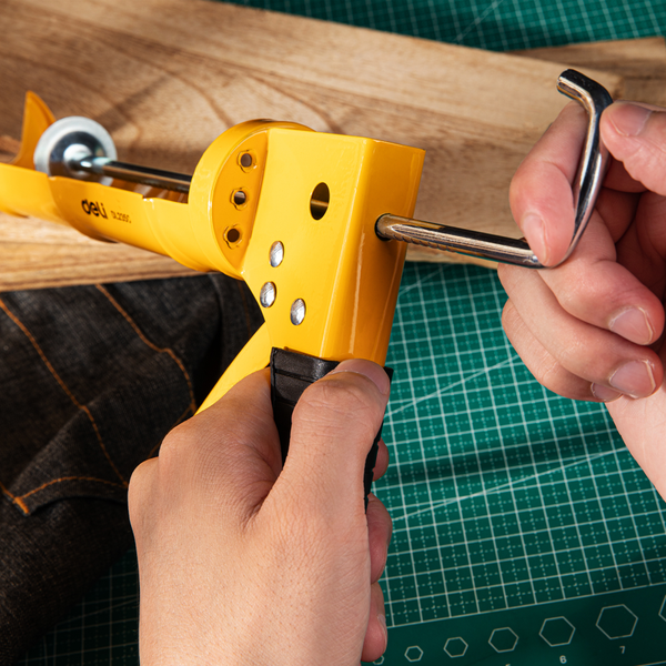 Изображение товара Пистолет для герметика Deli EDL2350