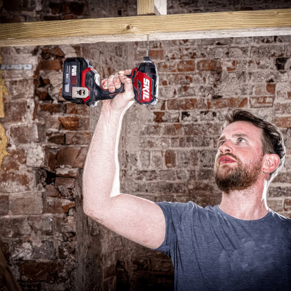 Изображение товара Аккумуляторный шуруповерт Skil ID6739 / ID6739SE00