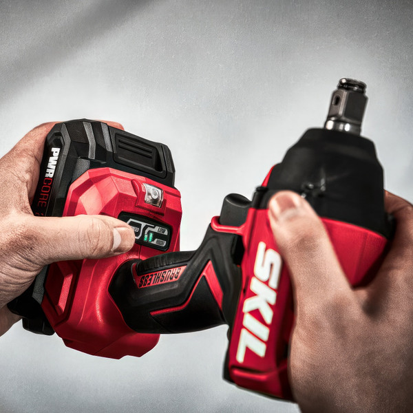 Изображение товара Аккумуляторный гайковерт Skil IW6720 / IW6720SE00