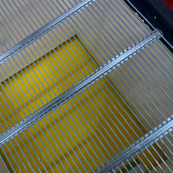 Изображение товара Решетка разделительная для улья Lyson Для 10 рамочного улья / Rro10D