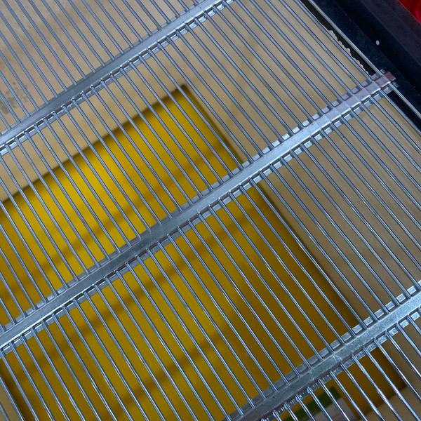 Изображение товара Решетка разделительная для улья Lyson Для 12 рамочного улья / Rro12D