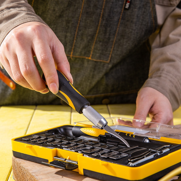 Изображение товара Нож строительный Deli Со сменными насадками / DL-DP1 (16шт)