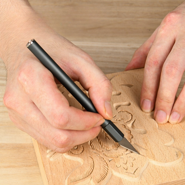 Изображение товара Нож строительный Deli Со сменными лезвиями / EDL359201A (10шт)