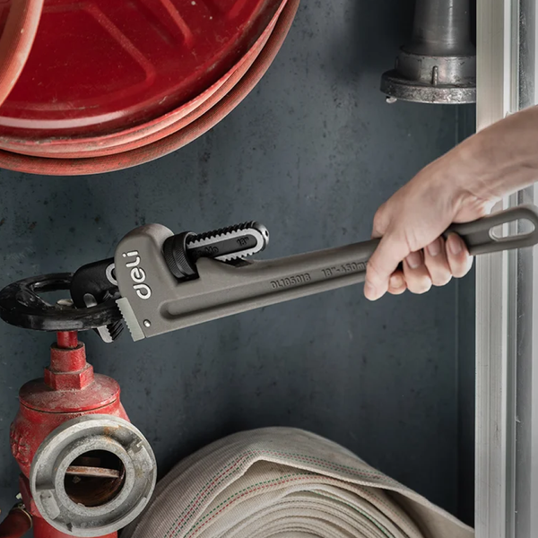 Изображение товара Гаечный ключ Deli Трубный / EDL105014