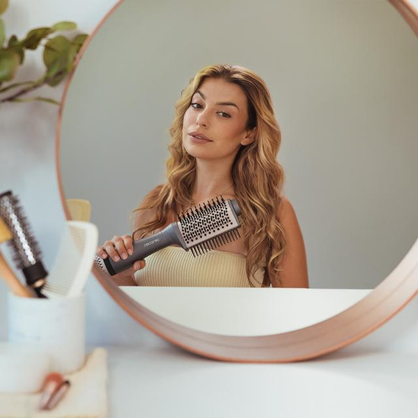 Изображение товара Фен-щетка Cecotec CeramicCare Unique Triangle / 3503