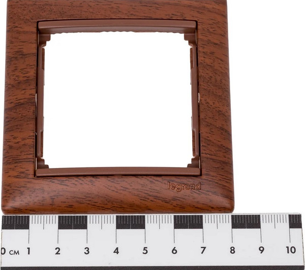 Изображение товара Рамка для выключателей и розеток Legrand Valena 694362 (дерево тонированное)