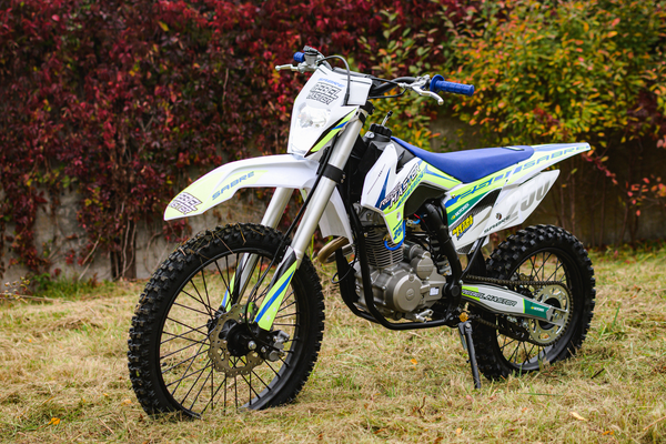 Изображение товара Мотоцикл AVM Sabre 250 (желтый)