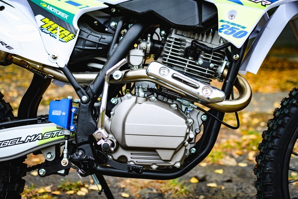 Изображение товара Мотоцикл AVM Sabre 250 (желтый)