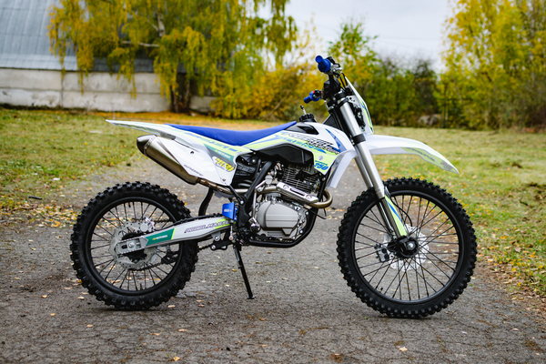 Изображение товара Мотоцикл AVM Sabre 250 (желтый)