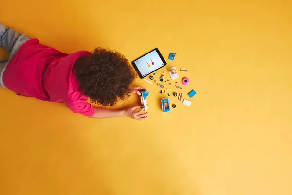 Изображение товара Конструктор Lego City Грузовик с пончиками 60452