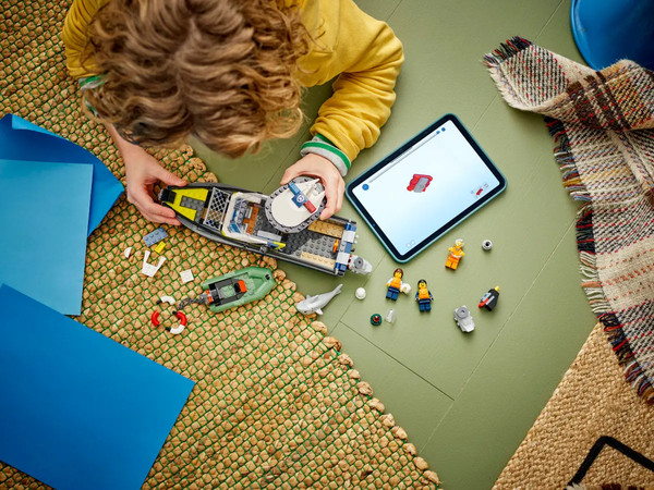 Изображение товара Конструктор Lego City Полицейская погоня на лодке 60456