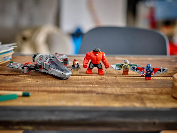 Изображение товара Конструктор Lego Super Heroes Битва Капитана Америки против Красного Халка 76292