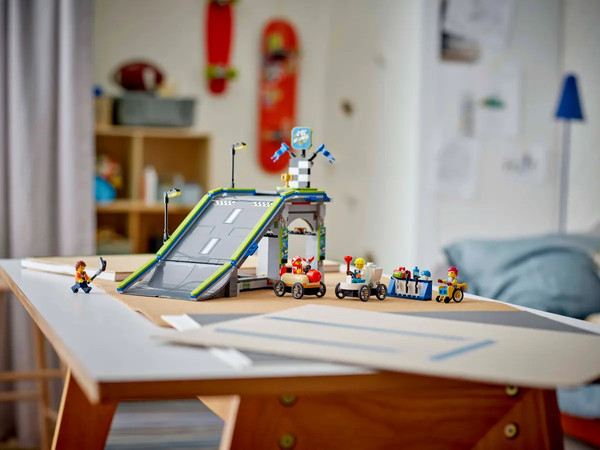 Изображение товара Конструктор Lego City Без ограничений: трасса с рампами для гоночных авто 60460