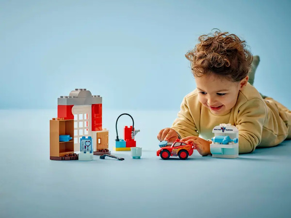 Изображение товара Конструктор Lego Duplo Визит МакКвина в гараж Дока / 10456