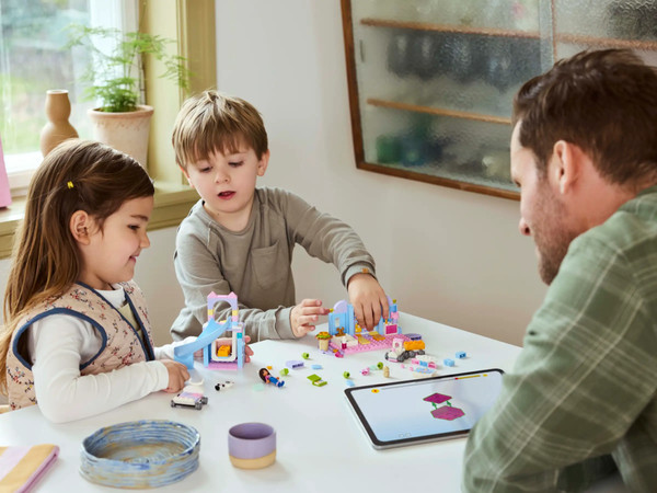 Изображение товара Конструктор Lego Gabby's Dollhouse Уход за котятами Габби / 10796