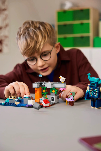 Изображение товара Конструктор Lego Minecraft Встреча с надзирателем / 21274