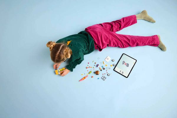 Изображение товара Конструктор Lego Friends Автомобиль для путешествий с друзьями / 42659