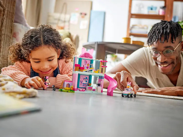 Изображение товара Конструктор Lego Disney Гостиница Минни для домашних питомцев / 43274