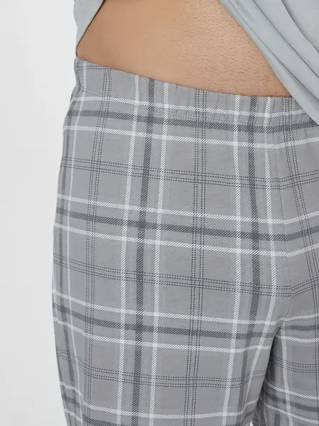 Изображение товара Комплект домашней одежды Mark Formelle 591044 (р.96-86-182/188, светло-серый/светло-серая клетка)