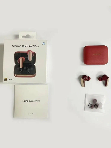 Изображение товара Беспроводные наушники Realme Buds Air 7 Pro / RMA2407 (красный)