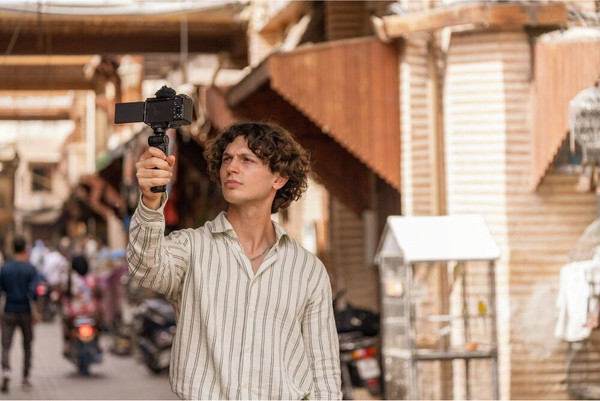 Изображение товара Беззеркальный фотоаппарат Sony ZV-E10 Kit + 16-50 II / ZVE10KB (черный)