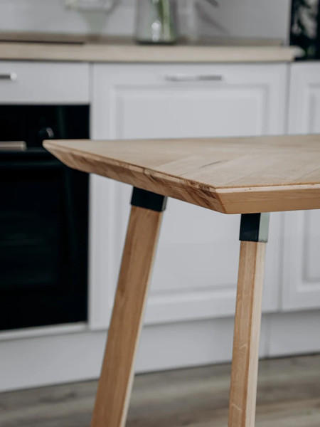 Изображение товара Обеденный стол SemWood СОБ/Д-М7/1400.800Е 140х80