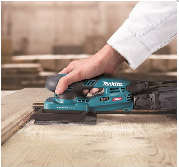 Изображение товара Профессиональная виброшлифмашина Makita BO005CGZ