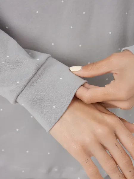 Изображение товара Комплект домашней одежды Mark Formelle 592514 (р.164/170-84-90, горошек на сером/639-D вышивка)