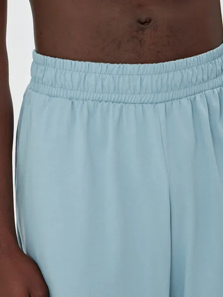 Изображение товара Комплект домашней одежды Mark Formelle 591051 (р.108-98-182/188, белая полоска на полыни/полынь)