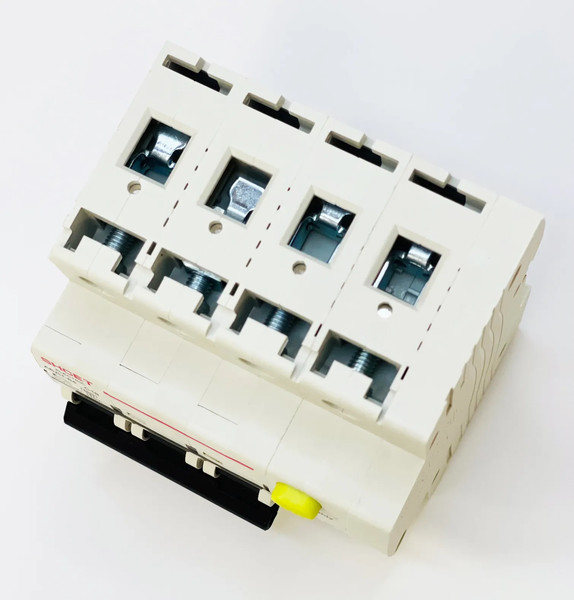 Изображение товара Дифференциальный автомат SHCET АВДТ64 3Р+N 63А 100мА (6кА) тип АС / S0003338