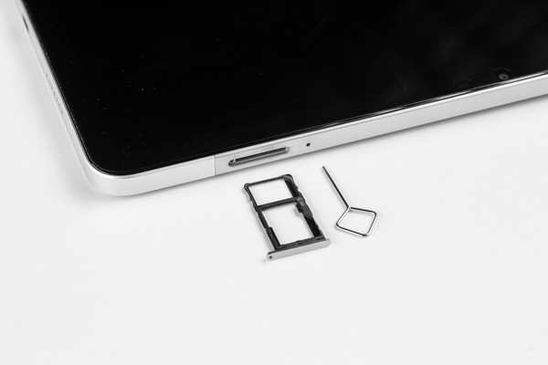 Изображение товара Планшет Horizont H-Tab 1+ 8GB/128GB LTE (серебристый)