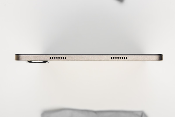 Изображение товара Планшет Horizont H-Tab 1 Pro 12GB/256GB LTE с чехлом, клавиатурой и стилусом (золото)