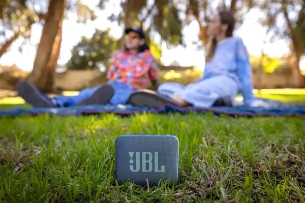 Изображение товара Портативная колонка JBL Go Essential 2 (синий)