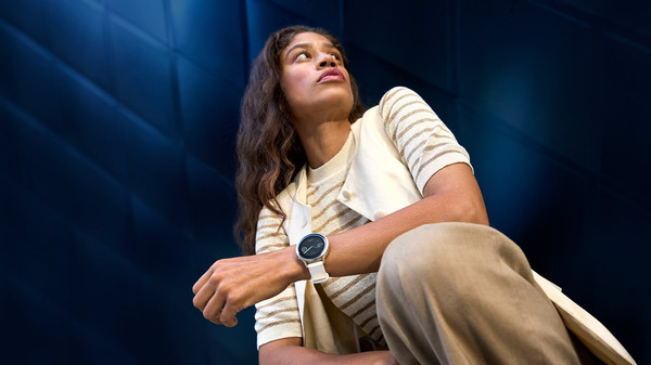 Изображение товара Умные часы Garmin Venu 4 41mm / 010-03013-01 (серебристый/сиреневый)