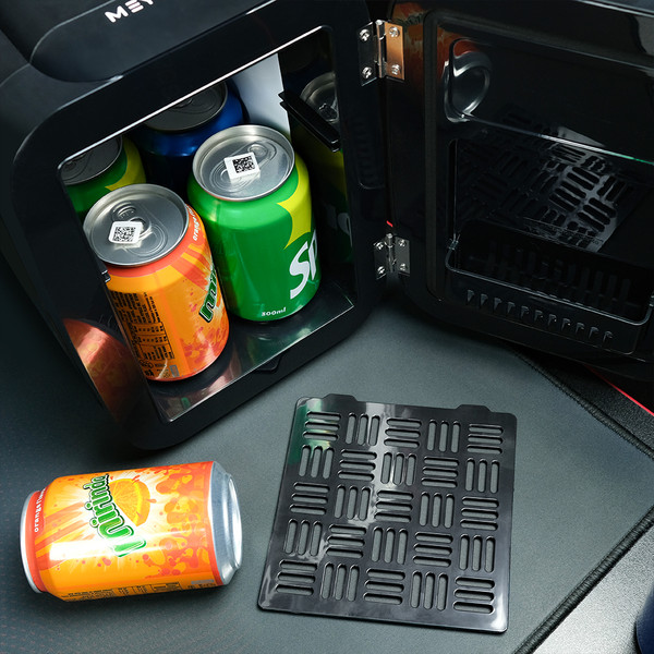 Изображение товара Холодильник для косметики и напитков Meyvel MD-04C3B-RGB