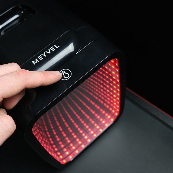 Изображение товара Холодильник для косметики и напитков Meyvel MD-04C3B-RGB