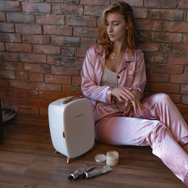 Изображение товара Холодильник для косметики Meyvel MB-06C1W