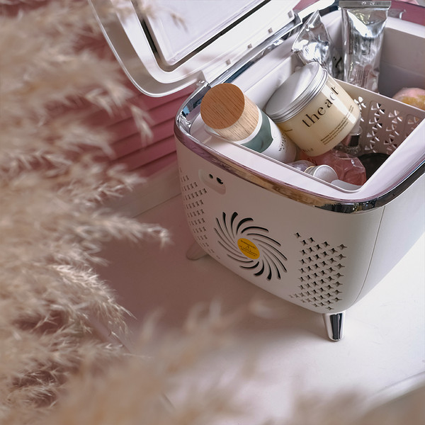 Изображение товара Холодильник для косметики Meyvel MB-06C3W