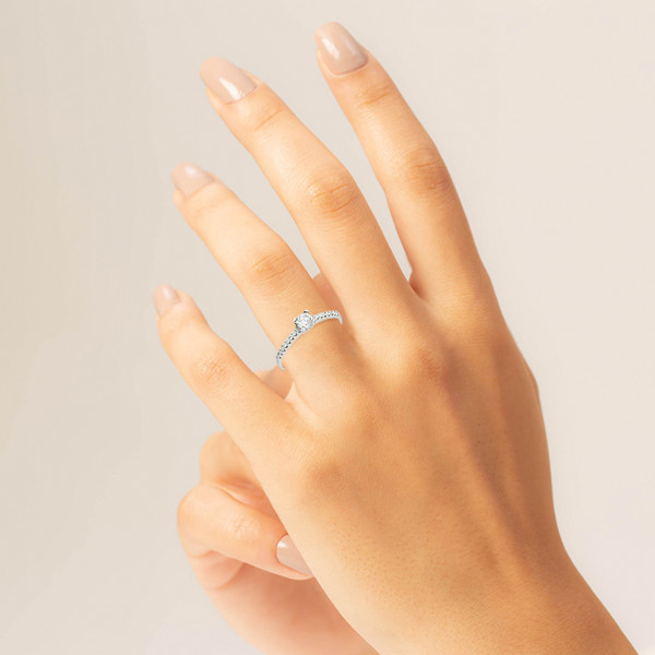 Изображение товара Кольцо из белого золота Кристалл CB11600226773 (р.16, с бриллиантами)