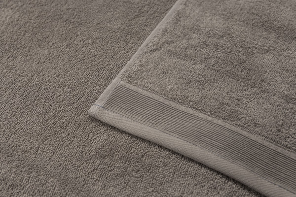 Изображение товара Набор полотенец Lilia Бордюр Махра 50x100/70x140 470г (2шт, темно-серый)