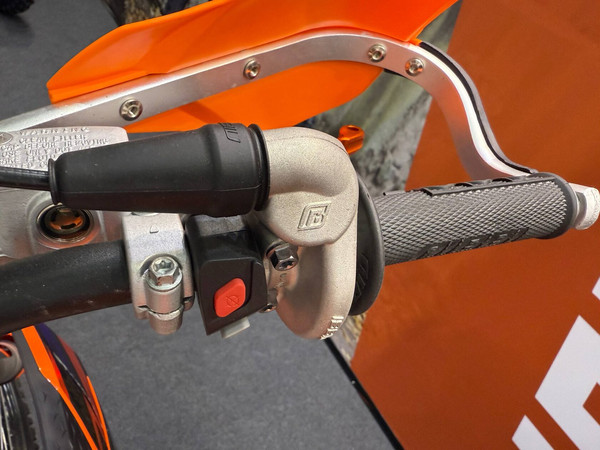 Изображение товара Мотоцикл Nine Fox Outlaw YB300H