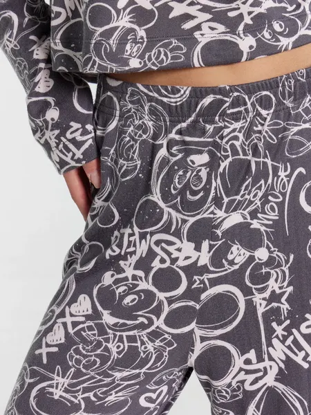 Изображение товара Комплект домашней одежды Mark Formelle 592468-1 (р.164/170-104-110, граффити на графите)