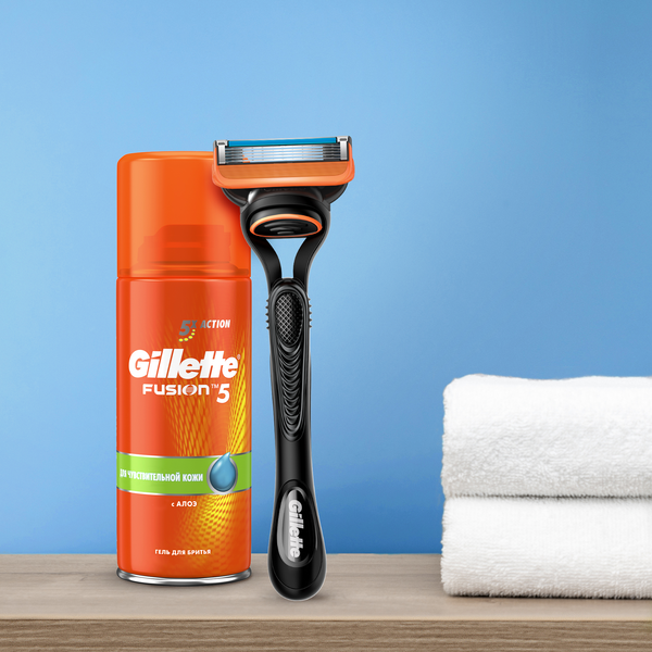 Изображение товара Набор для бритья Gillette Fusion Станок+1 кассета+Гель д/бритья д/чувствит. кожи с алоэ (75мл)