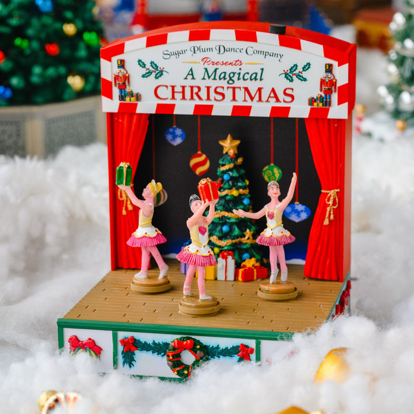 Изображение товара Световая фигурка Lemax Танцевальная компания Сахарная слива / 04761