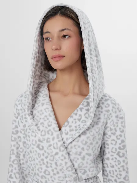 Изображение товара Халат Mark Formelle 552278 (р.164/170-92-98, леопард на белом)