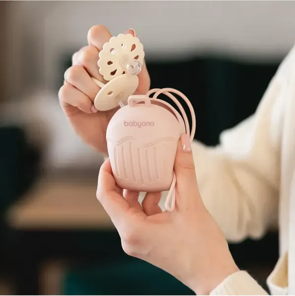 Изображение товара Контейнер для пустышки BabyOno 1656/02 (розовый)