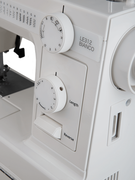 Изображение товара Швейная машина Janome LE-312