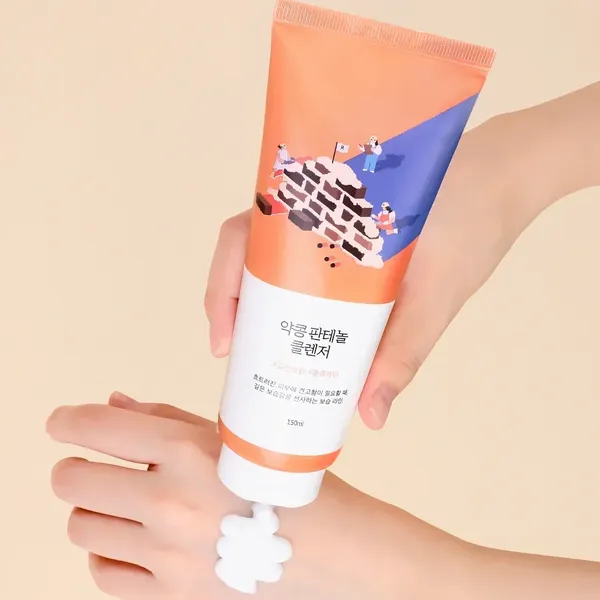 Изображение товара Пенка для умывания Round Lab Soybean Panthenol Cleanser (150мл)