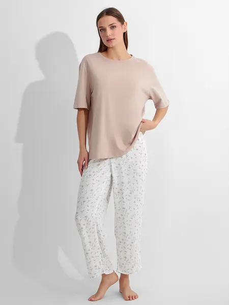 Изображение товара Пижама Mark Formelle 592541 (р.164/170-92-98, бежевый/цветы на холодном молоке)