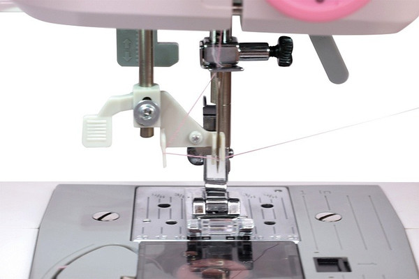 Изображение товара Швейная машина Leader Majestic 395E